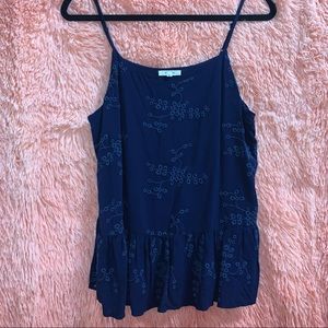 🦋Maurices Embroidered Navy Blue Top🦋